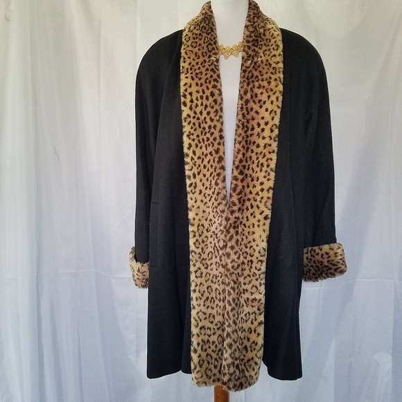 Havoc Jackets & Blazers - KILLER VINTAGE BLACK CHEETAH TRIM OPEN FRONT COAT